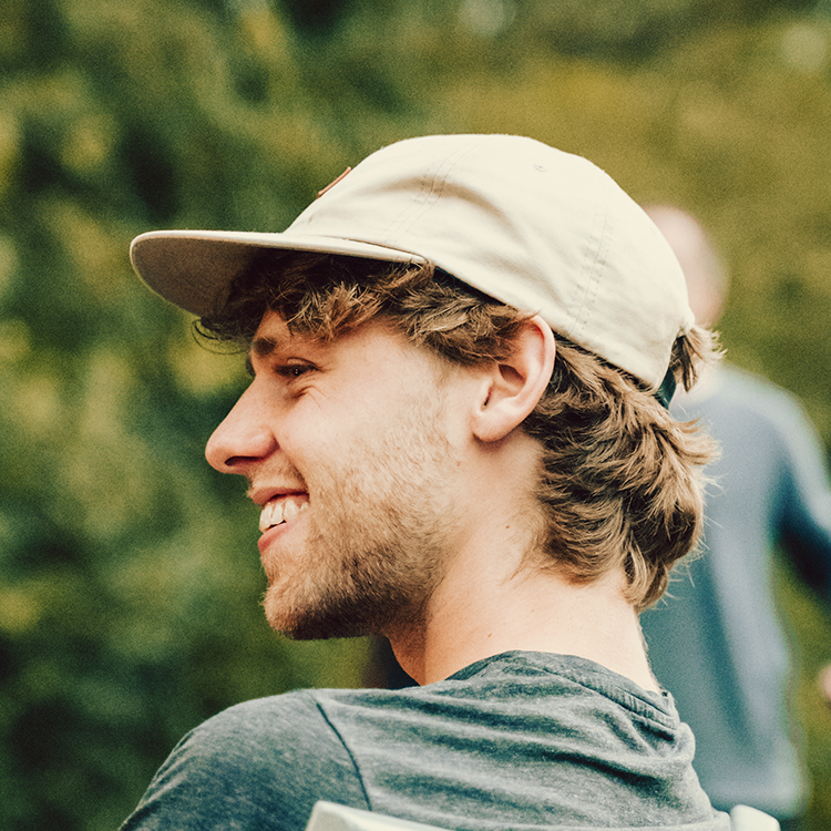 Artist EverythingIsAWave | Memoir Music